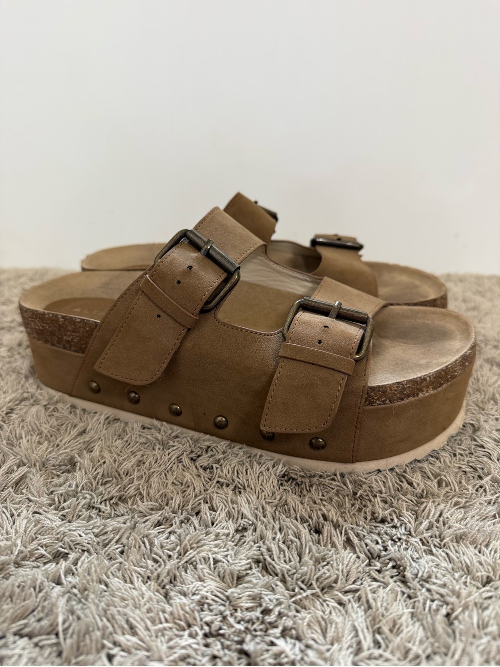 Women’s Brown Double-Buckle Platform Sandals Altr’d State